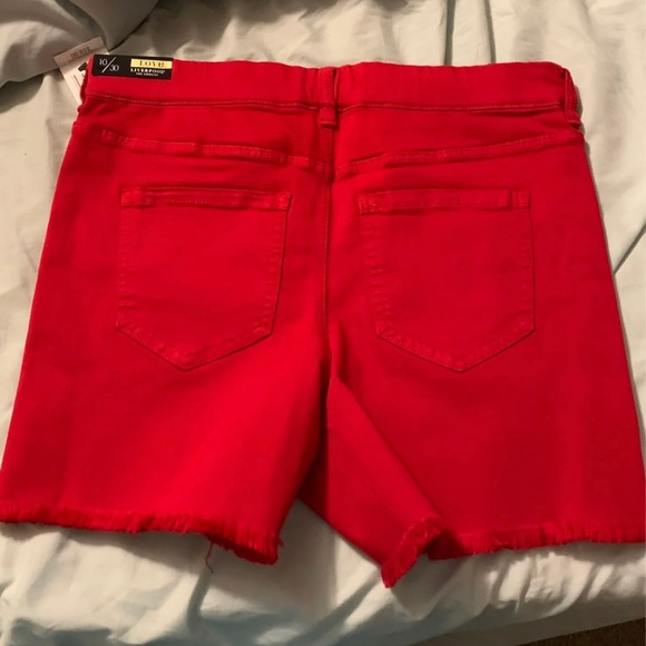 Liverpool Red Shorts - Picture 3 of 4
